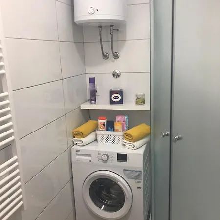 Savic 1 Centar ビイェリナ